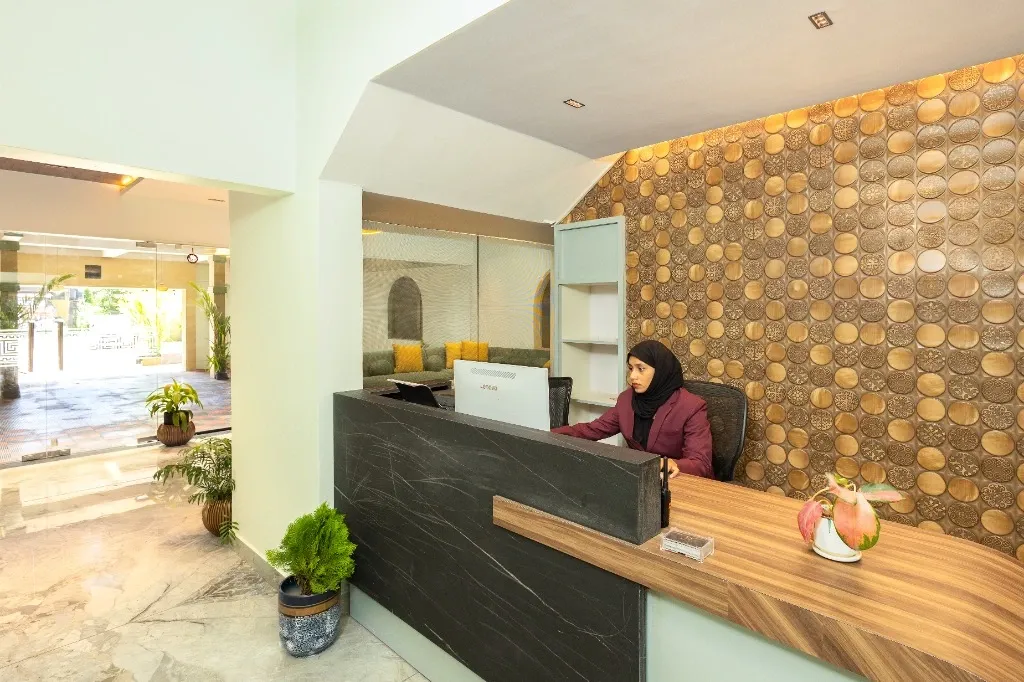 Front Desk & Security